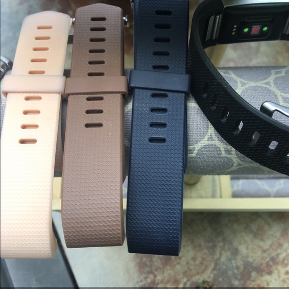 Fitbit Charge 2 with accessories - Picture 5 of 5
